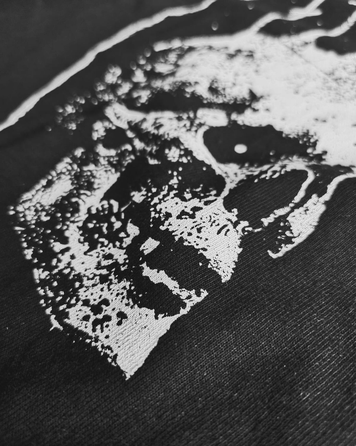 Discharge screen printing